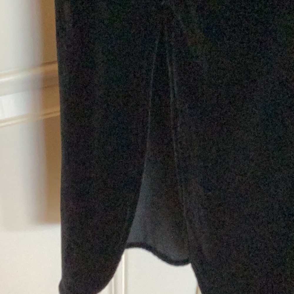 Chic Black Button-Up Dress - Picture 3 of 3